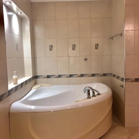 아파트 Brivibas Teika 90sq M 리가
